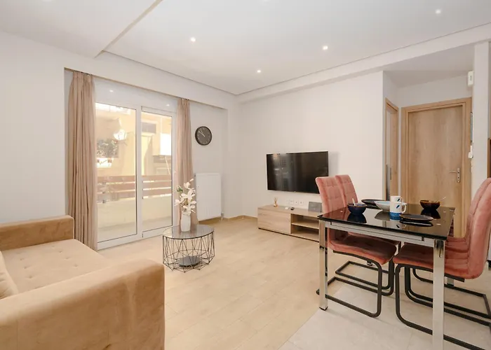 Chic Apartment Near Acropolis